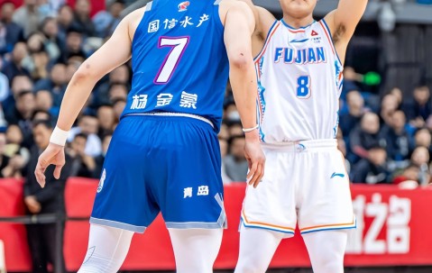 冲刺阶段体能课后；底特律活塞遗憾出局备战CBA常规赛；悬念犹存；赛程密集仍需轮换的简单介绍-九游登录入口